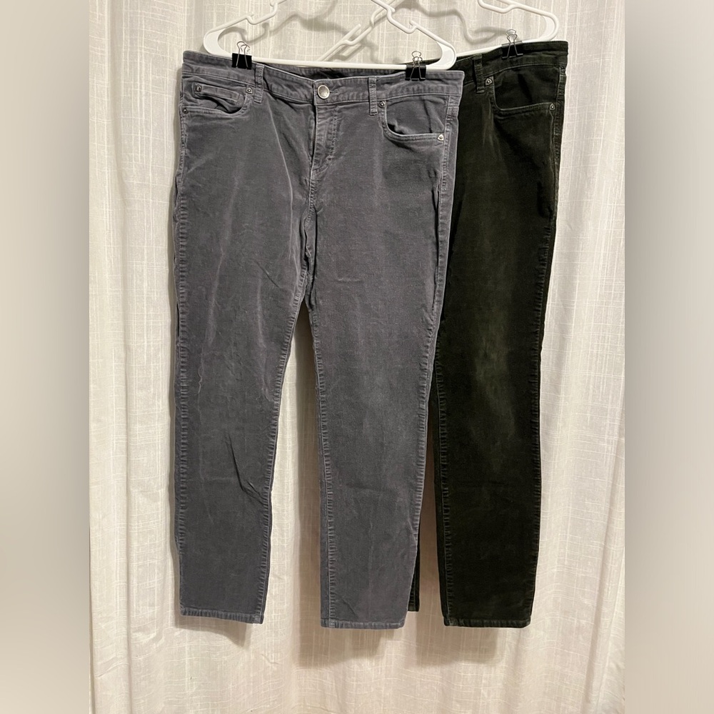 2 pair Kut from the Kloth, thin corduroy jeans, gray and dark greenish size 16